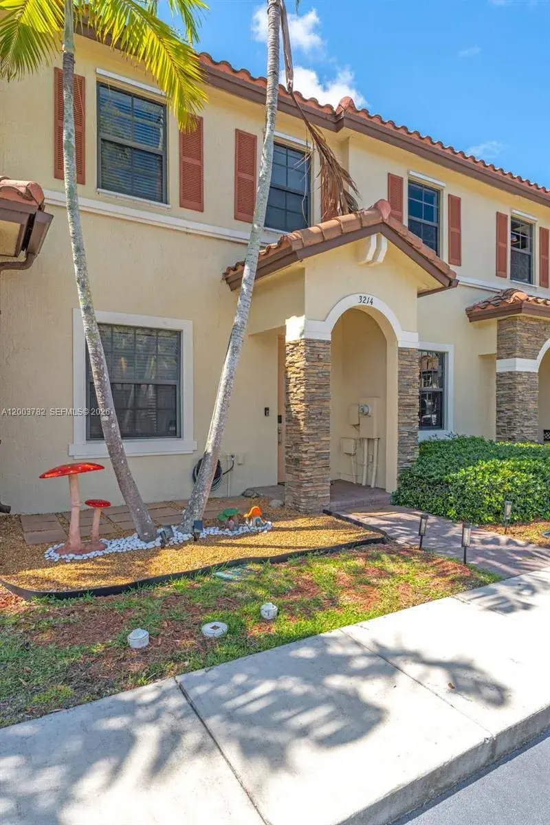 3214 SE 4th Ct, Homestead FL 33033