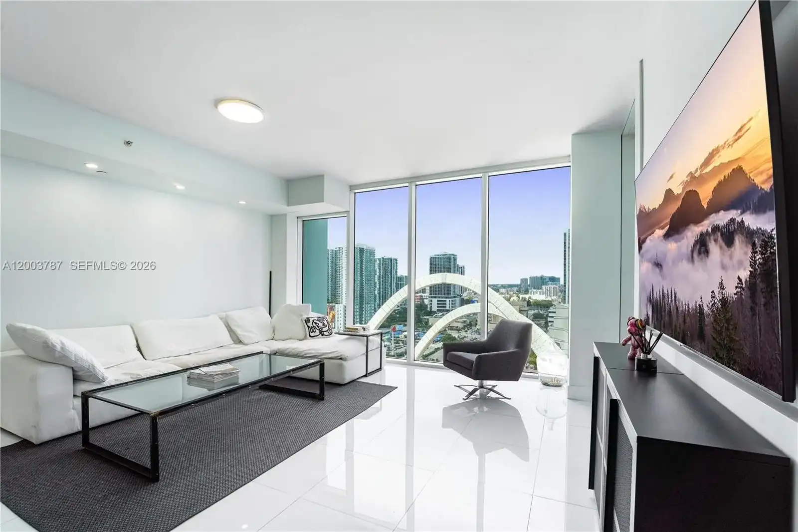 1040 Biscayne Blvd # 1905, Miami FL 33132