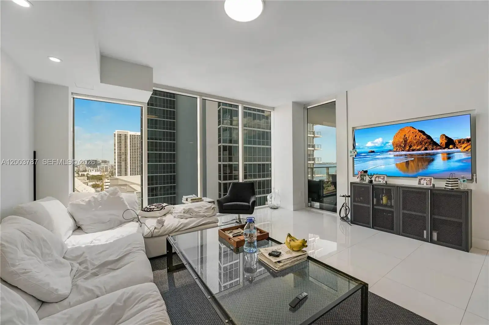 1040 Biscayne Blvd # 1905, Miami FL 33132 photo 3