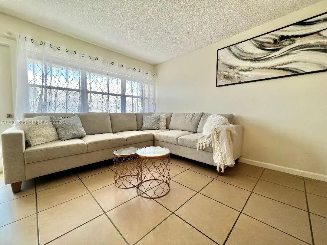 401 Golden Isles Dr # 1011, Hallandale Beach FL 33009