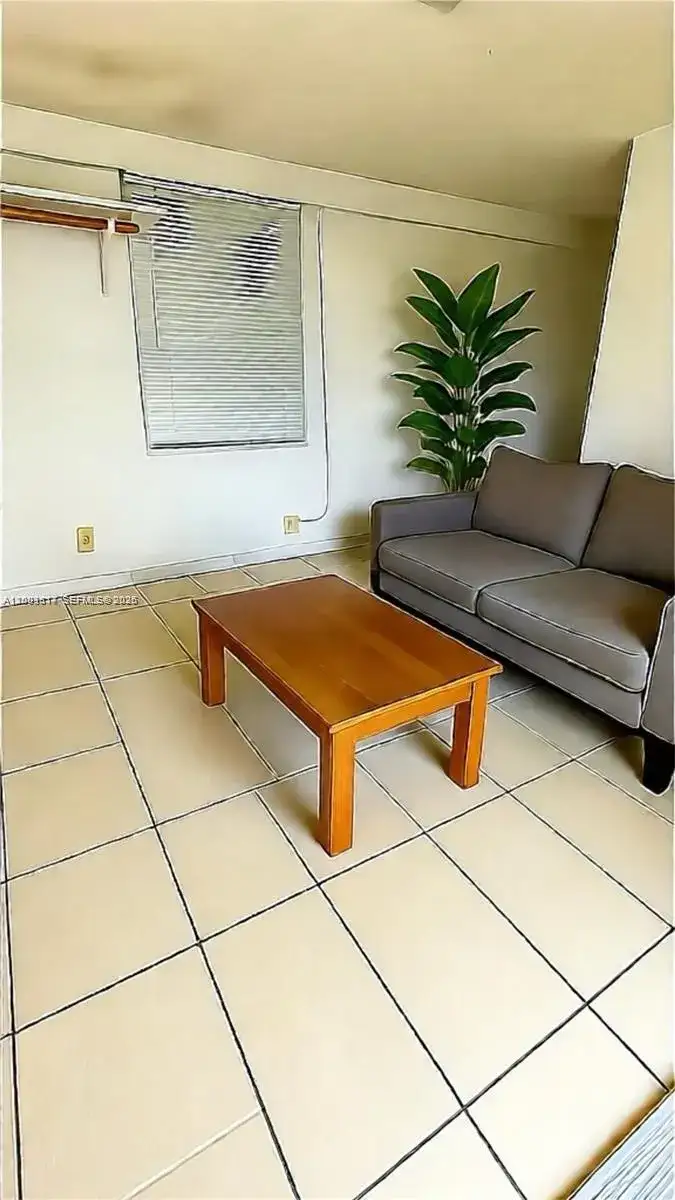 2701 NW 18th Ter # B, Oakland Park FL 33311 photo 3