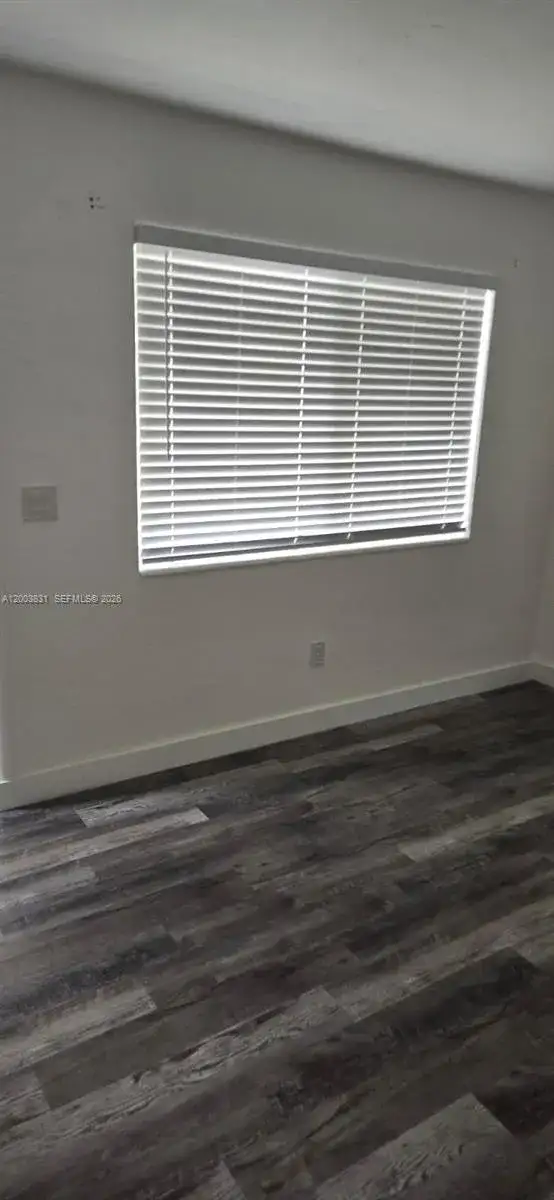 1910 NW 29th St # 7, Miami FL 33142 photo 3