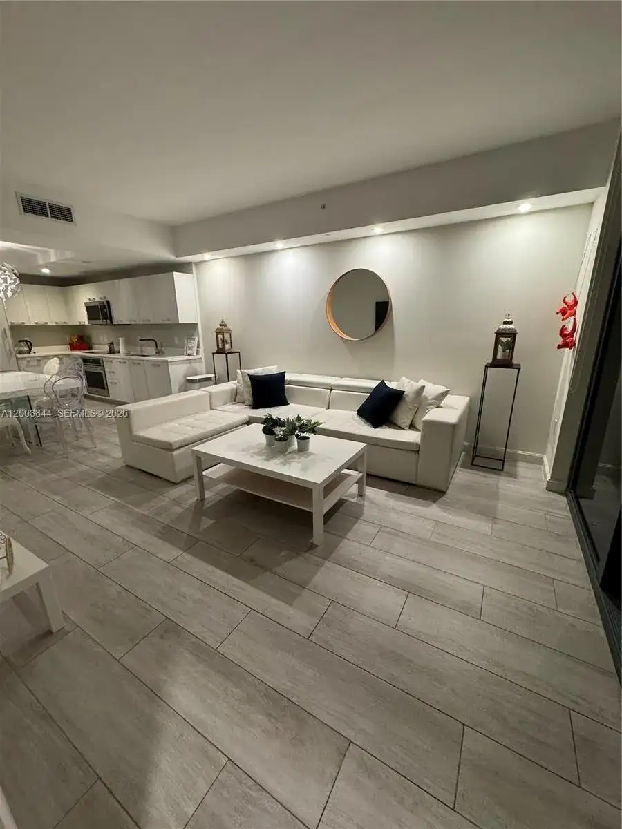 55 SW 9th St # 1204, Miami FL 33130 photo 5