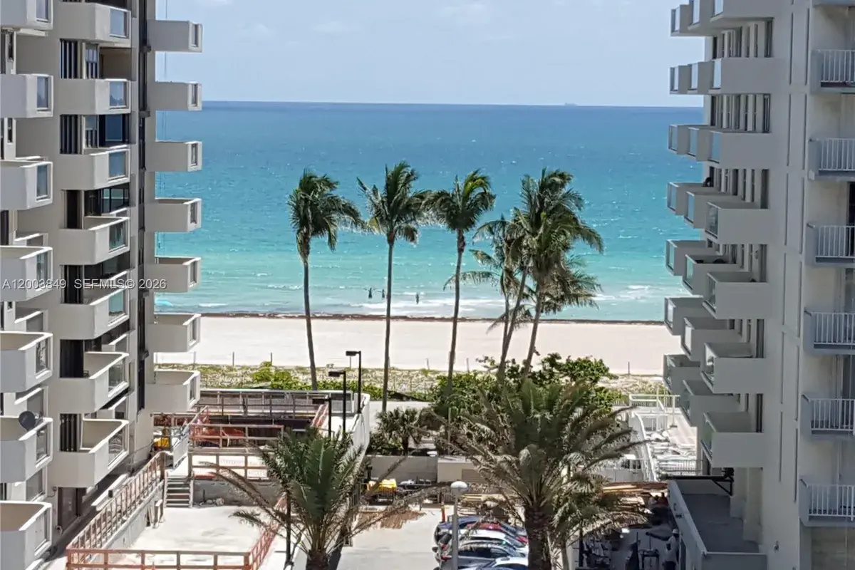 5700 Collins Ave # 8A, Miami Beach FL 33140
