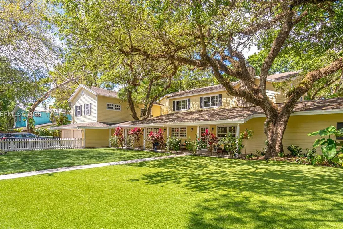 2221 SW 28th Way, Fort Lauderdale FL 33312