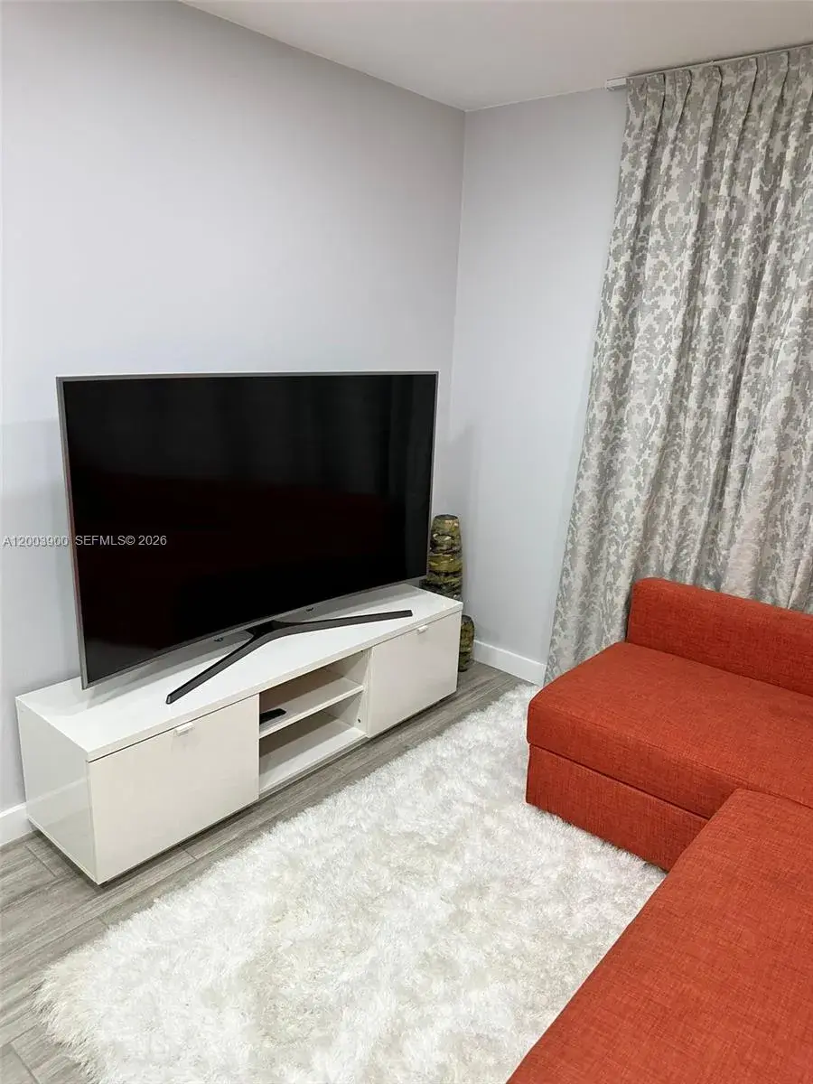 1507 Hollywood Blvd, Hollywood FL 33020