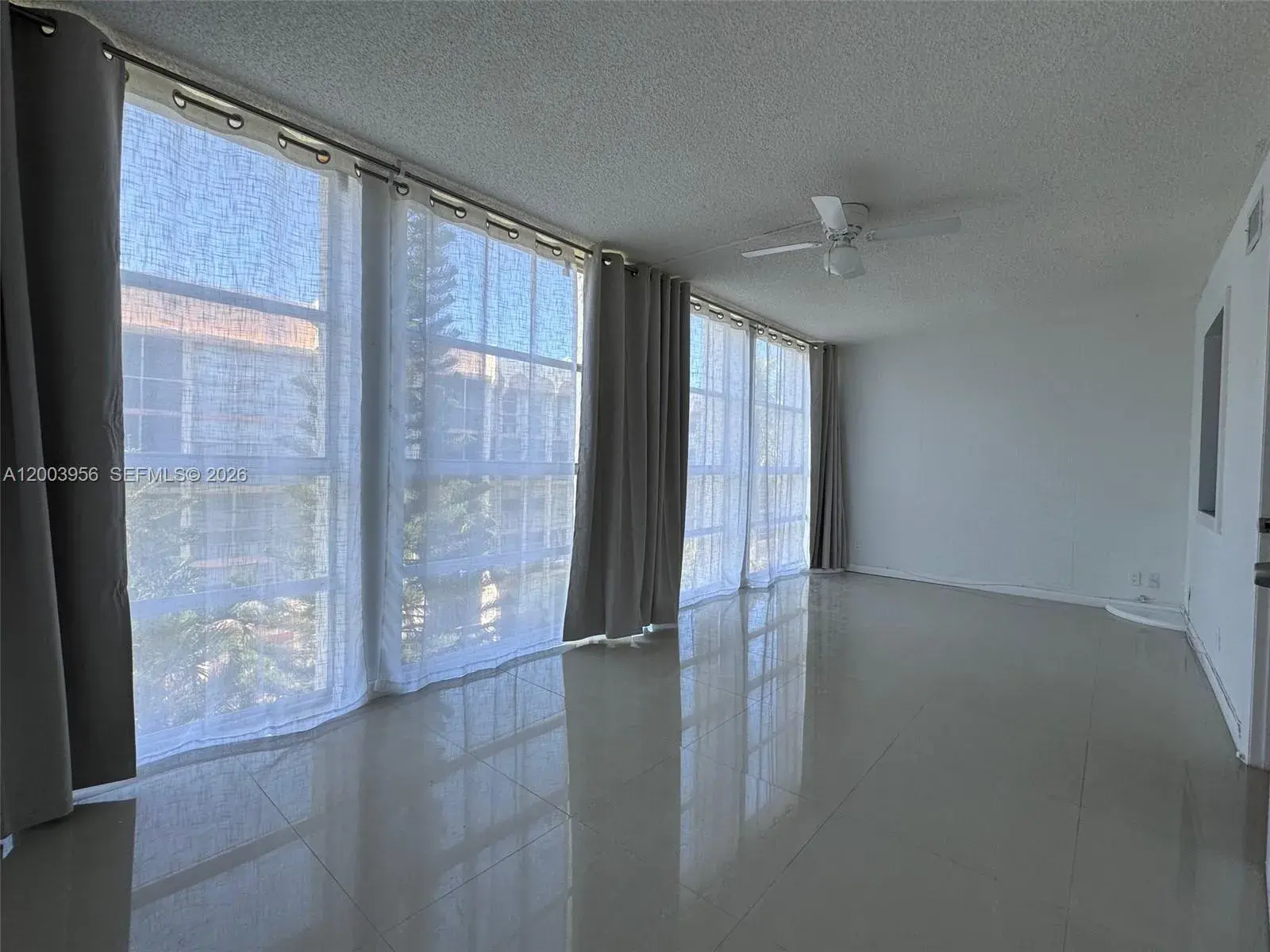 851 Three Islands Blvd # 411, Hallandale Beach FL 33009