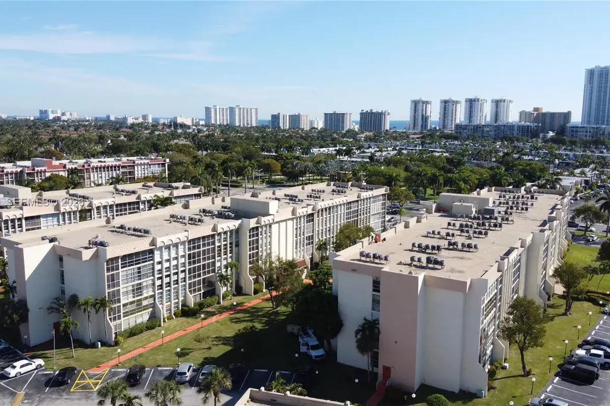 851 Three Islands Blvd # 411, Hallandale Beach FL 33009