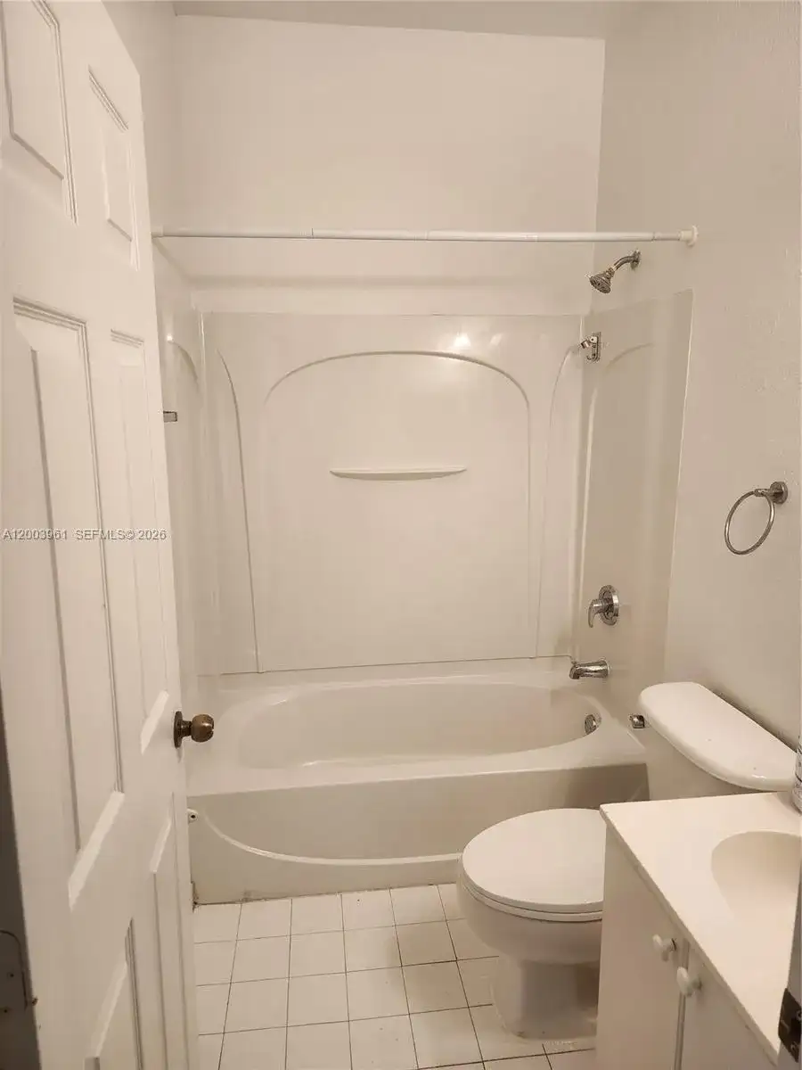 6972 NW 179th St # 4, Hialeah FL 33015 photo 5