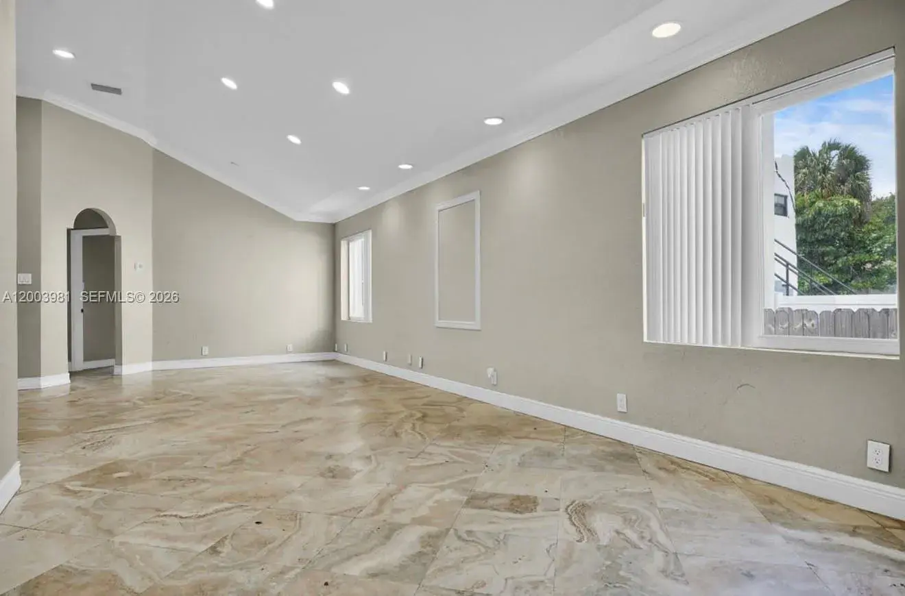 1630 Van Buren St, Hollywood FL 33020