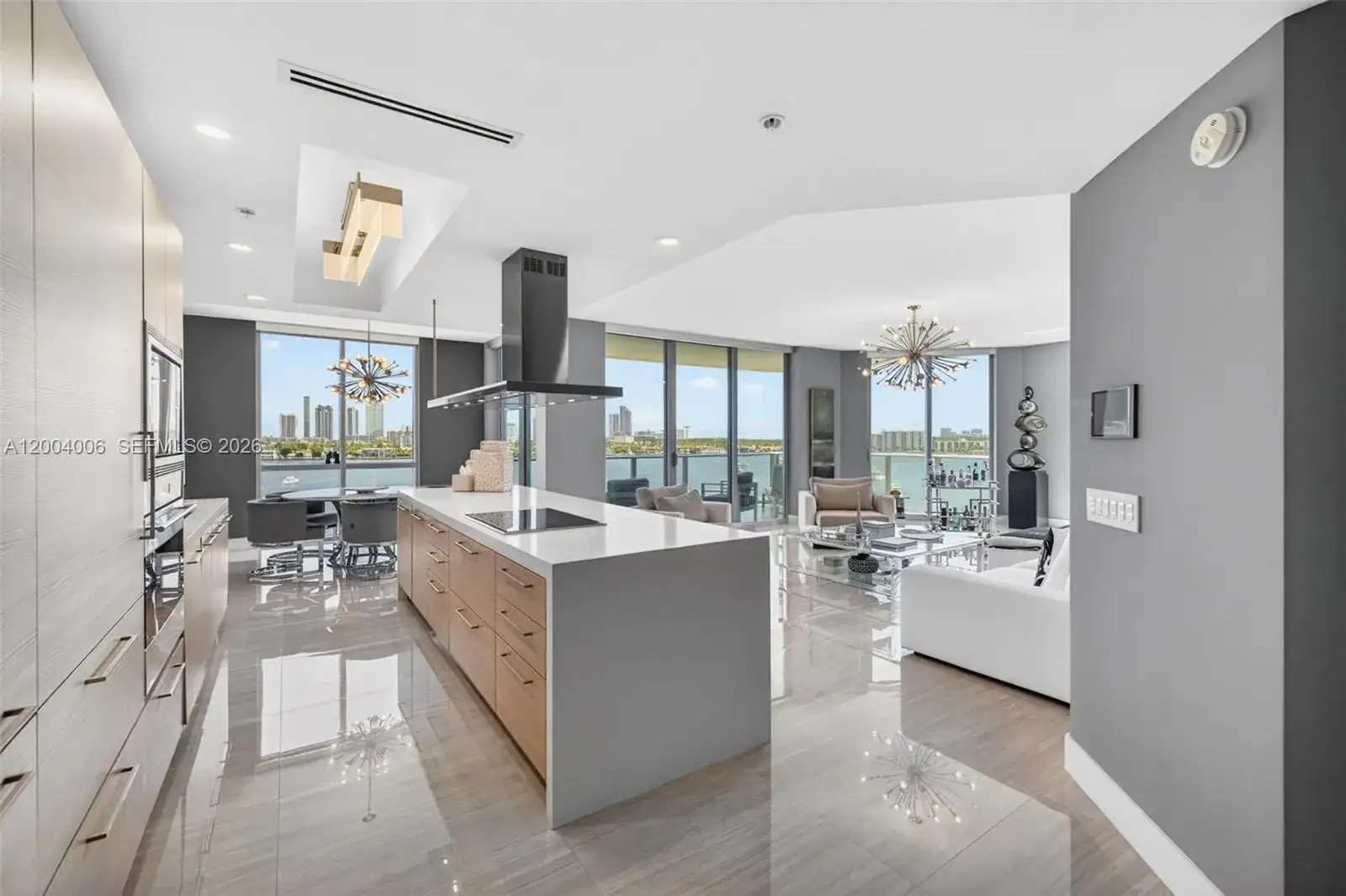 17111 Biscayne Blvd # 710, North Miami Beach FL 33160 photo 3