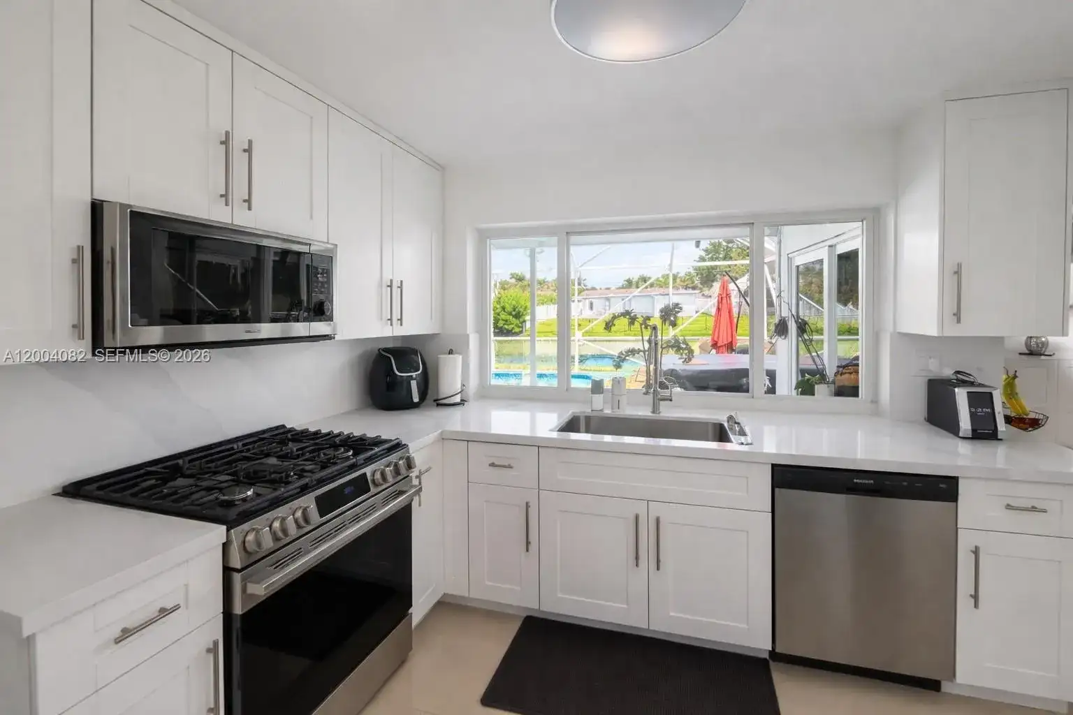 8085 NW 21st St, Sunrise FL 33322 photo 5