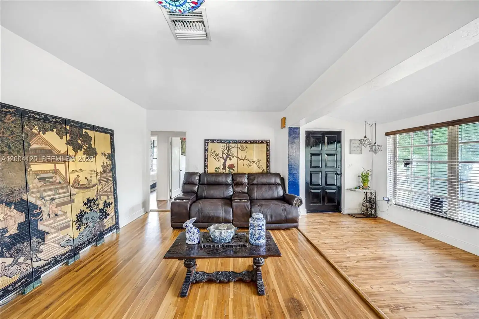 1061 Wren Ave, Miami Springs FL 33166 photo 4