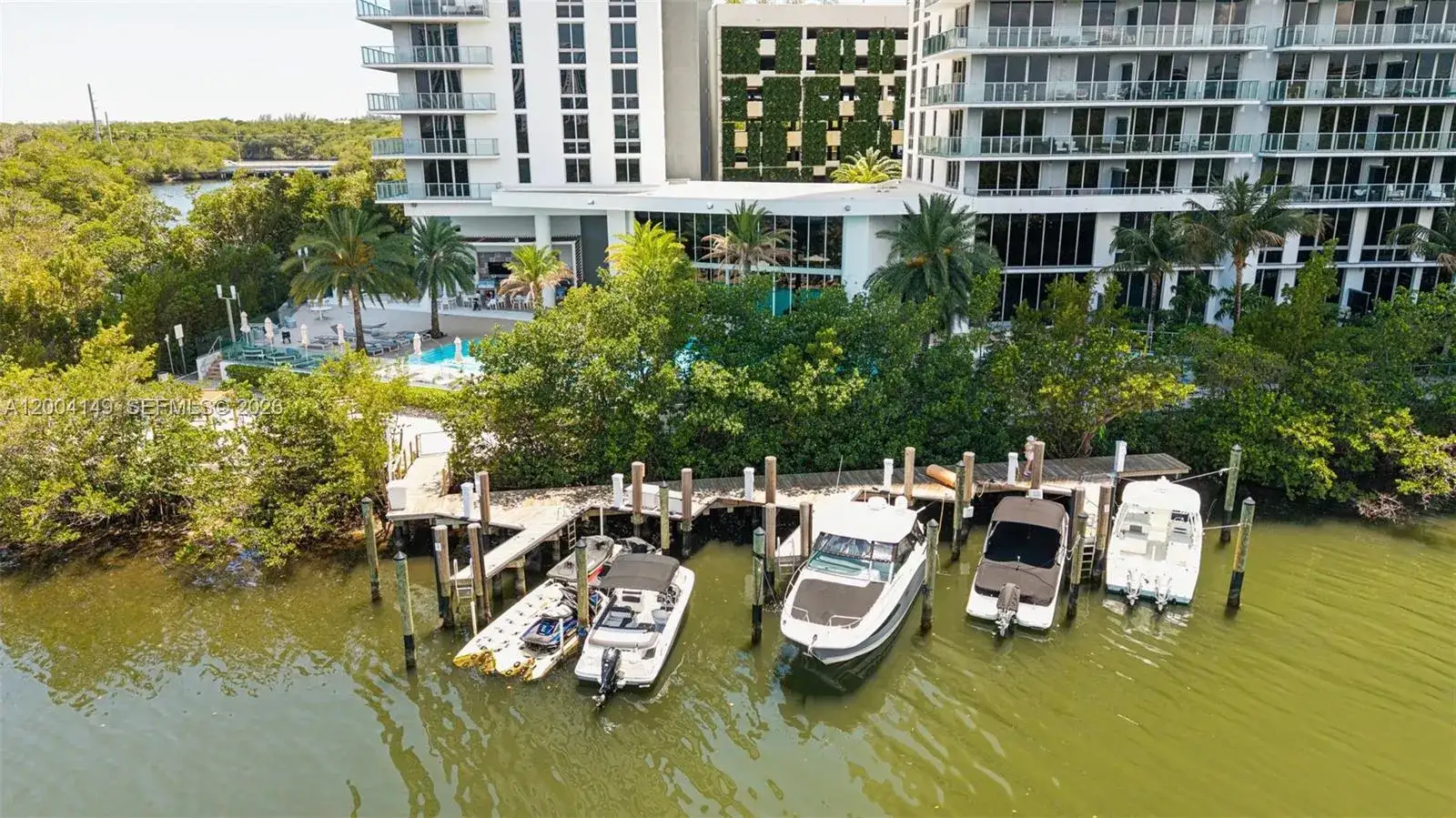 16385 Biscayne Blvd # 3001, North Miami Beach FL 33160 photo 2