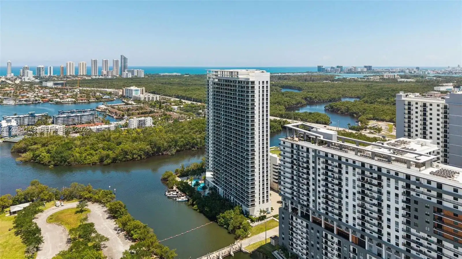 16385 Biscayne Blvd # 3001, North Miami Beach FL 33160 photo 3