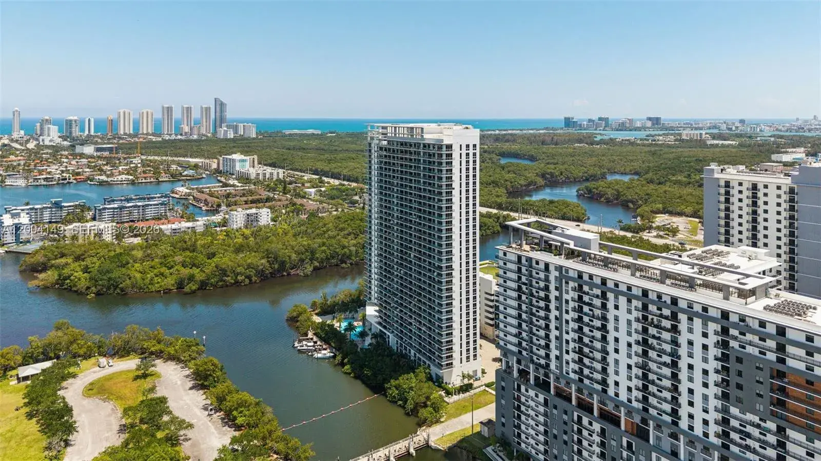 16385 Biscayne Blvd # 3001, North Miami Beach FL 33160