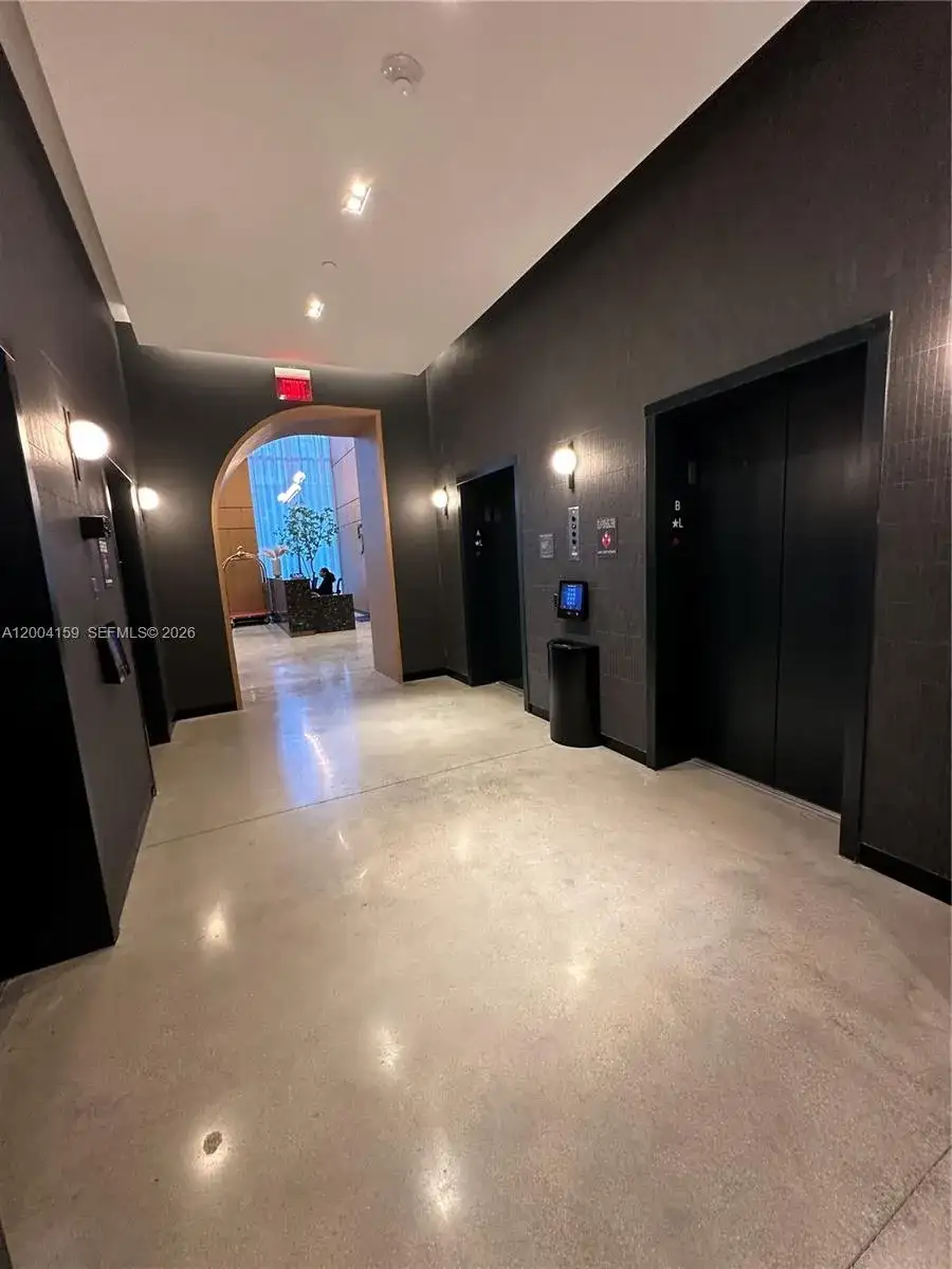 121 NE 5 # 2712, Miami FL 33132 photo 5