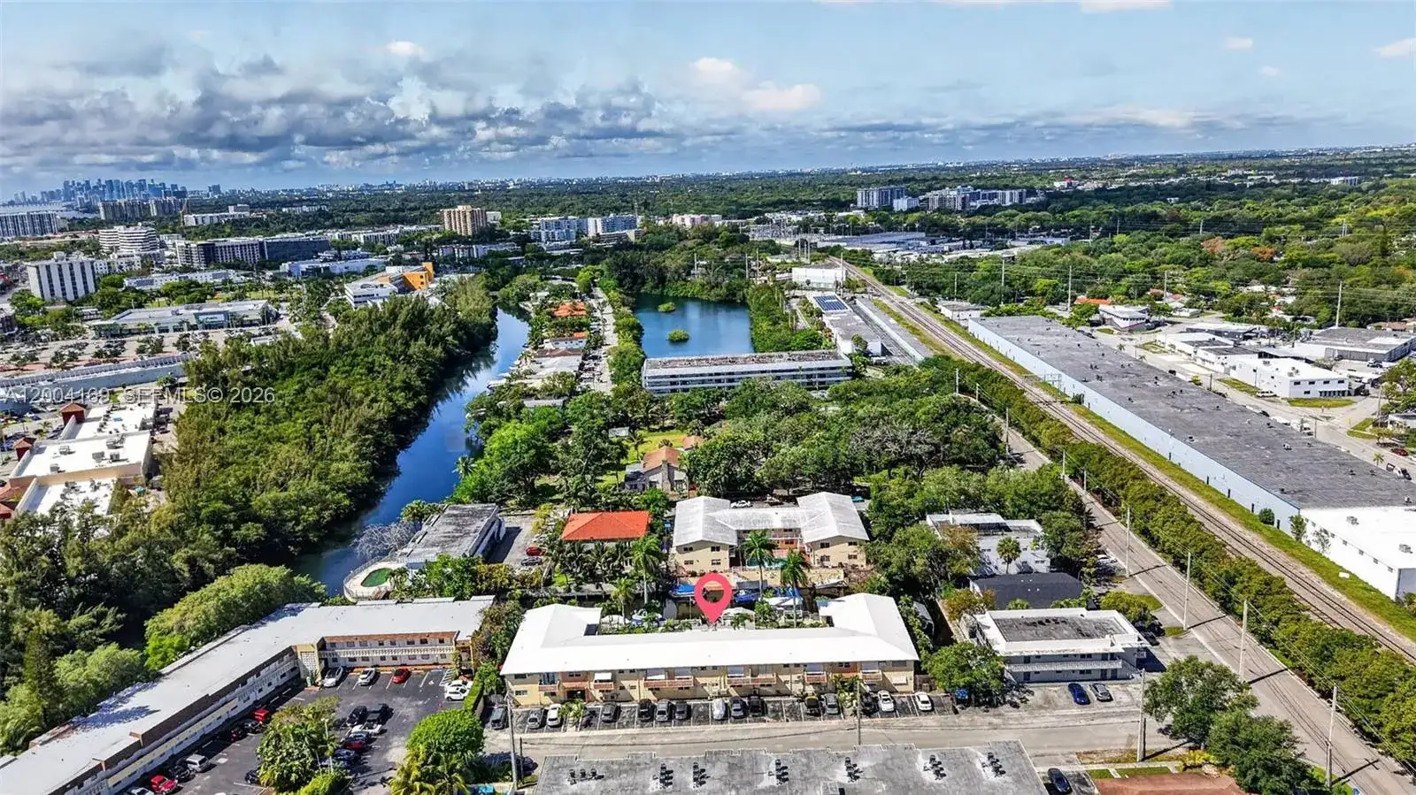 1820 Venice Park Dr # 102, North Miami FL 33181 photo 2