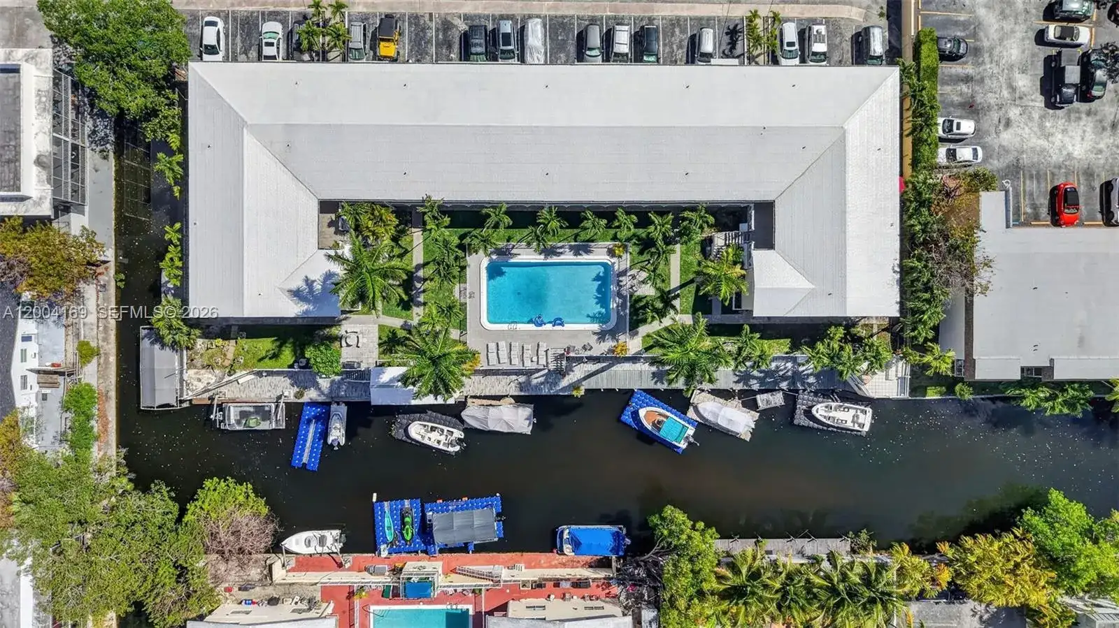 1820 Venice Park Dr # 102, North Miami FL 33181 photo 4