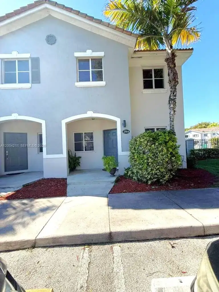 2914 SE 15th Ter, Homestead FL 33035 photo 2