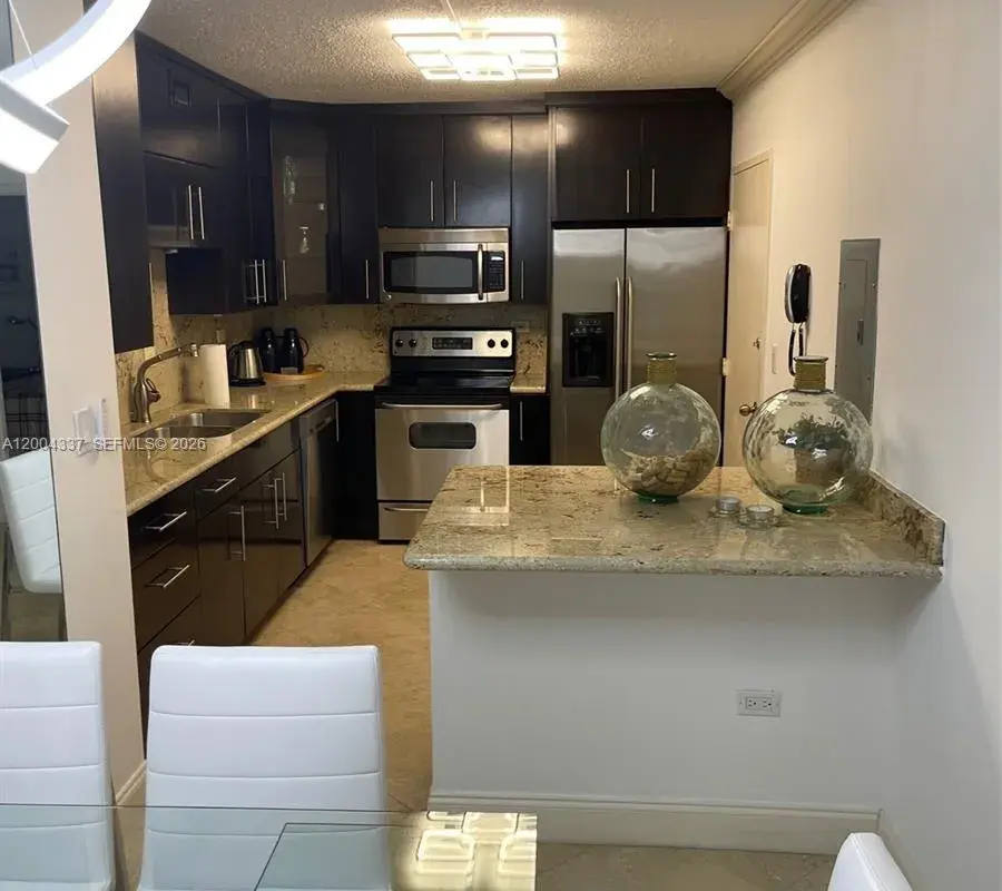 5555 Collins Ave # 7Z, Miami Beach FL 33140