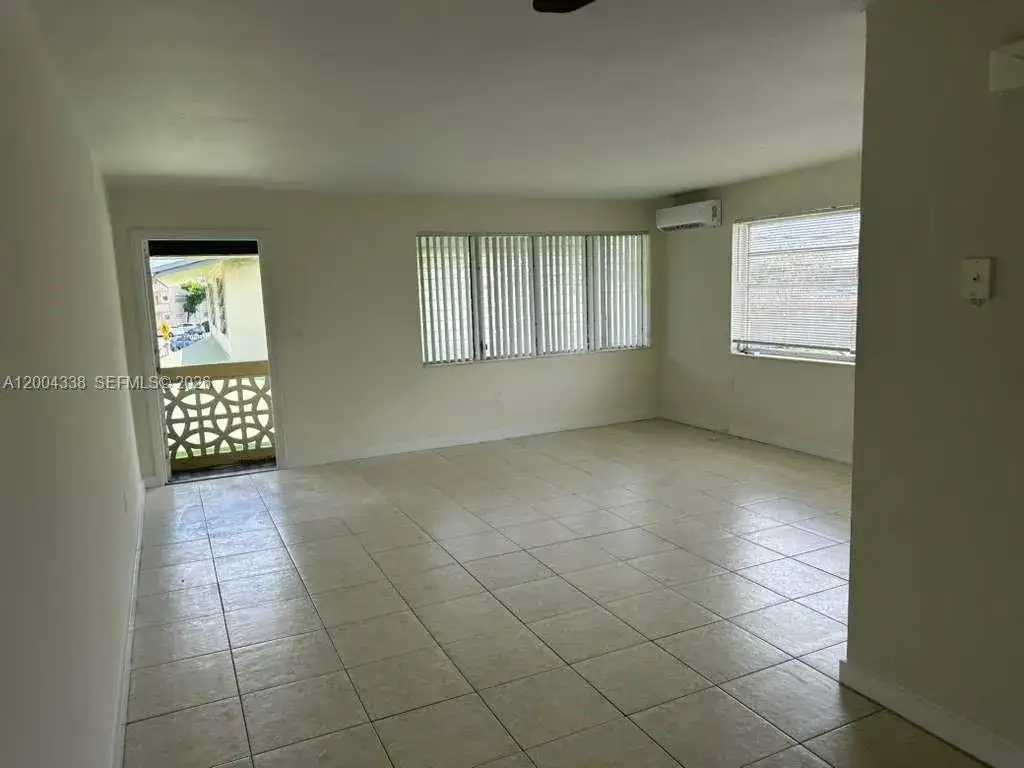 11925 NE 19th Dr # 8, North Miami FL 33181 photo 2