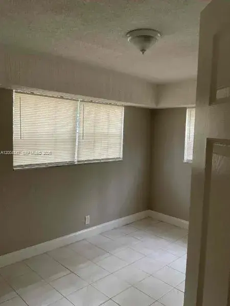 1389 SW 24th Ave, Fort Lauderdale FL 33312