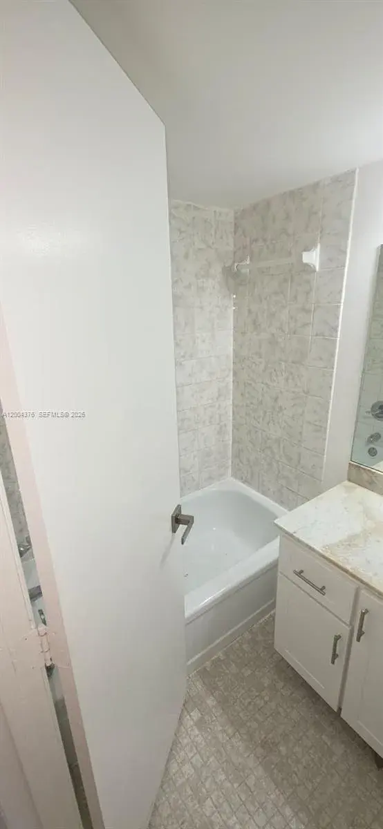 2750 NE 183rd St # 2010, Aventura FL 33160