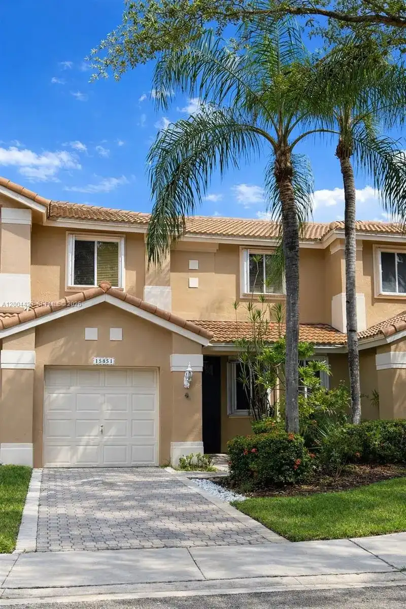 15851 SW 10th St # 15851, Pembroke Pines FL 33027