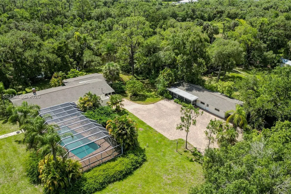 18220 Elmwood, Other City - In The State Of Florida FL 33920