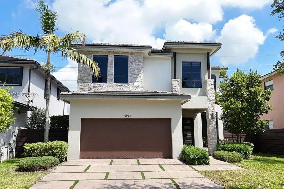16065 SW 136th Ter, Miami FL 33196
