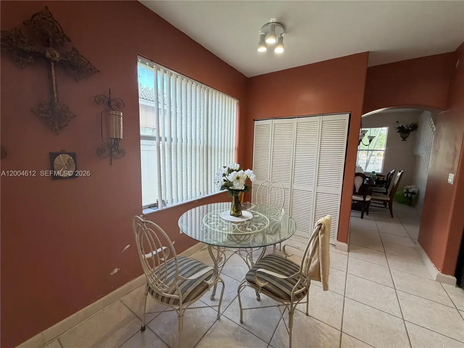 2329 NW 184th Ter, Pembroke Pines FL 33029 photo 4