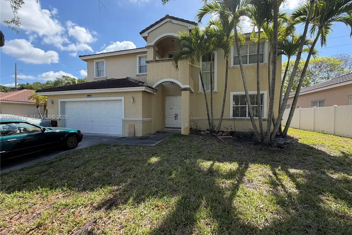 2329 NW 184th Ter, Pembroke Pines FL 33029