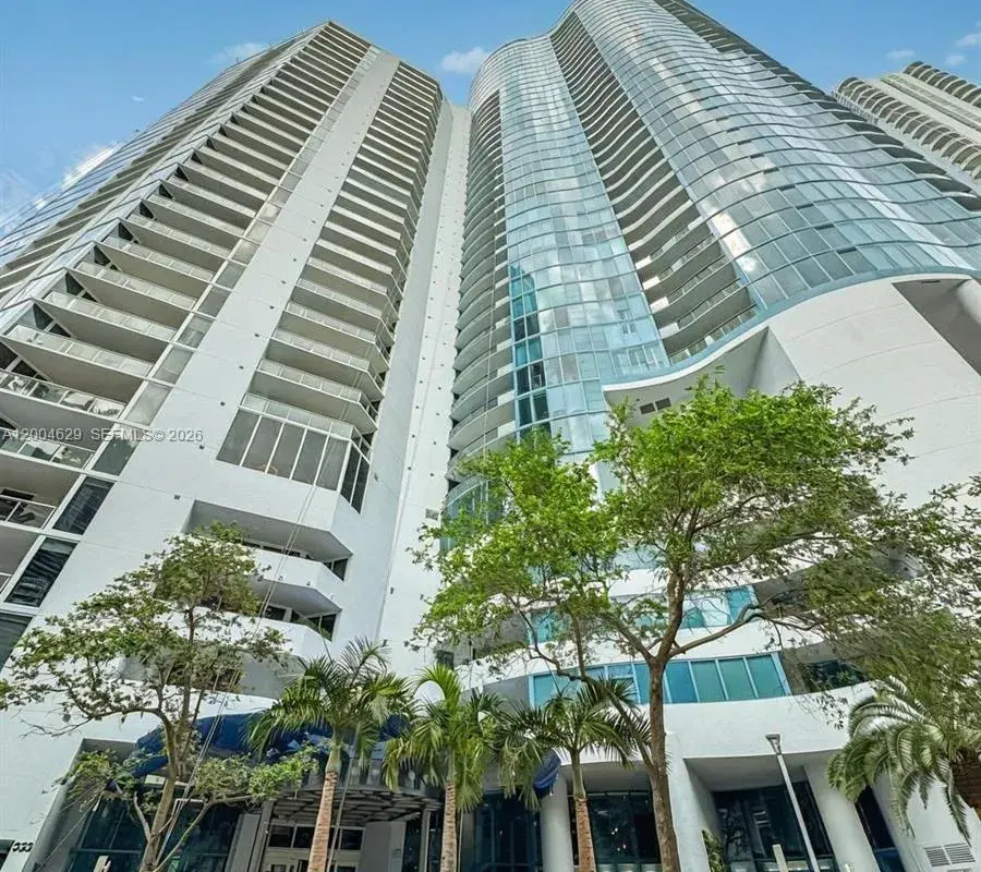 333 Las Olas Way # 304, Fort Lauderdale FL 33301
