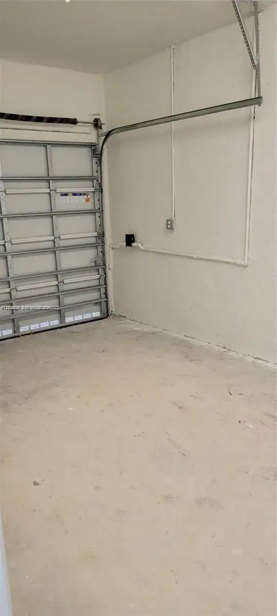 1010 SE 26th Ter, Homestead FL 33035 photo 5