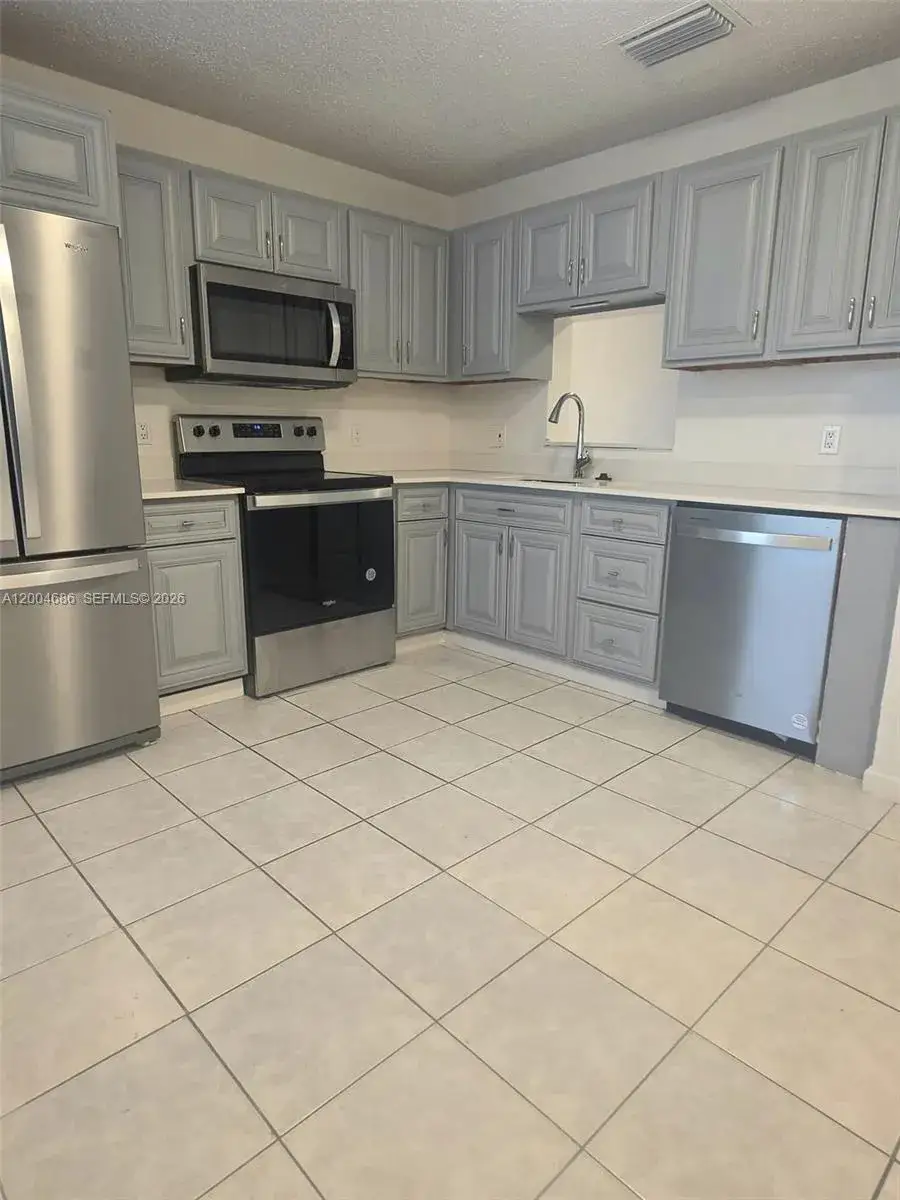 8958 W Sample Rd # 8958, Other City - In The State Of Florida FL 33065