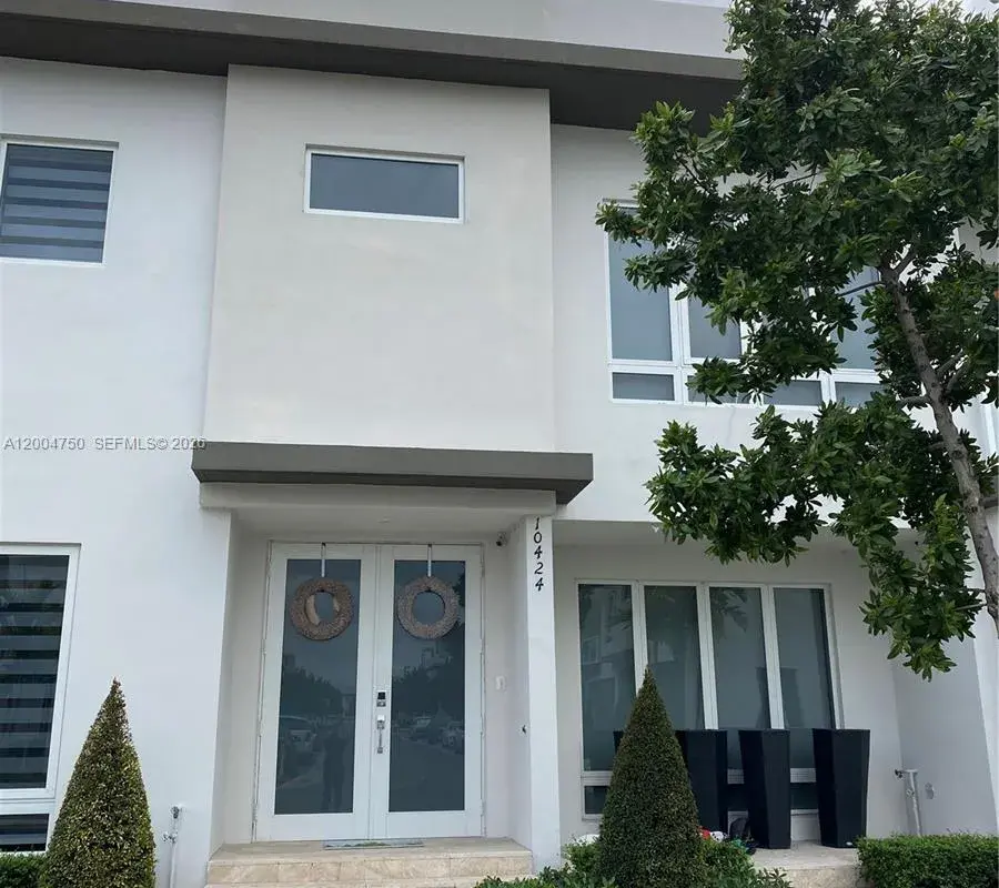 10424 NW 63rd Ter, Doral FL 33178
