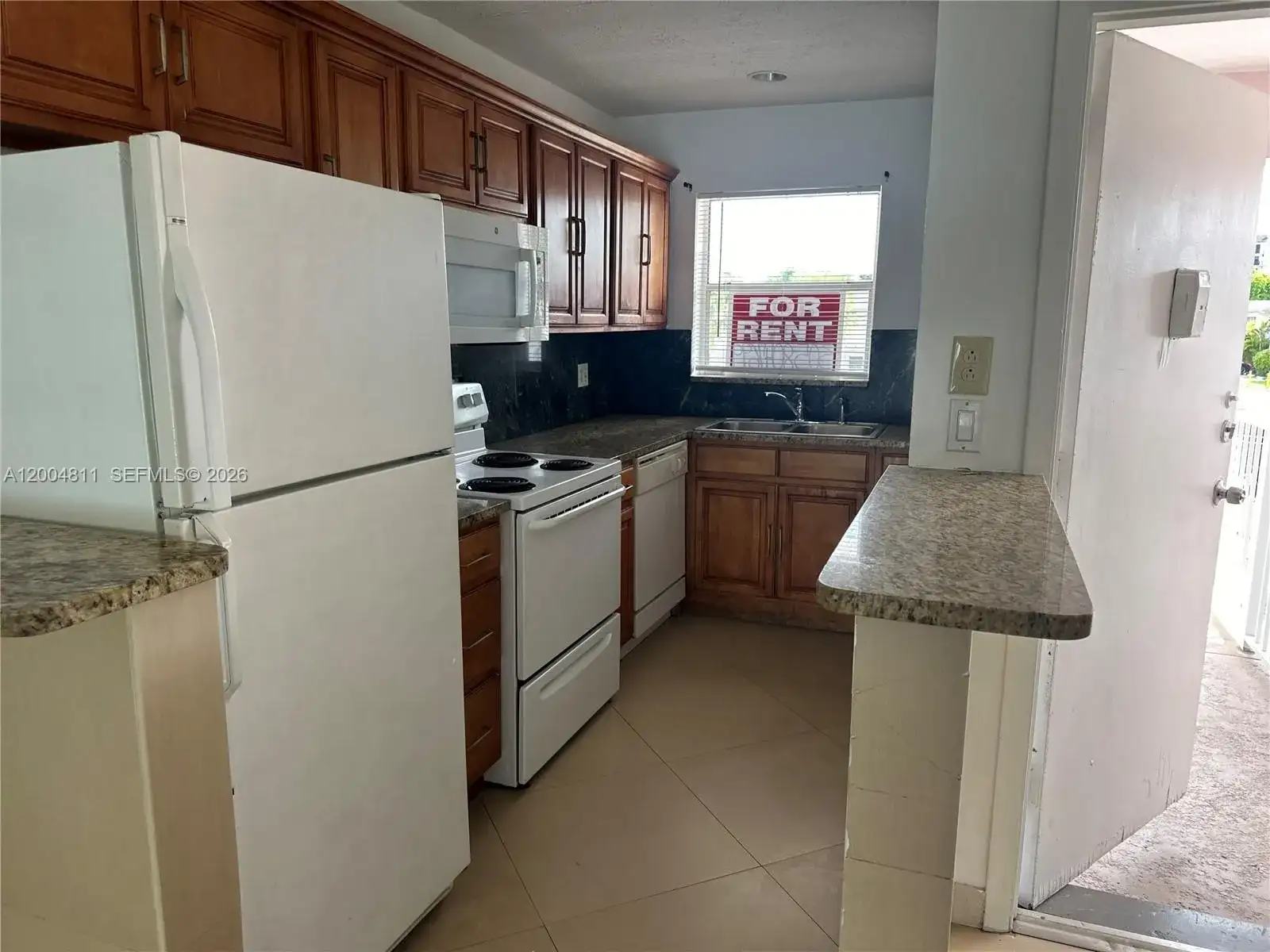 7424 SW 82nd St # D216, Miami FL 33143 photo 4