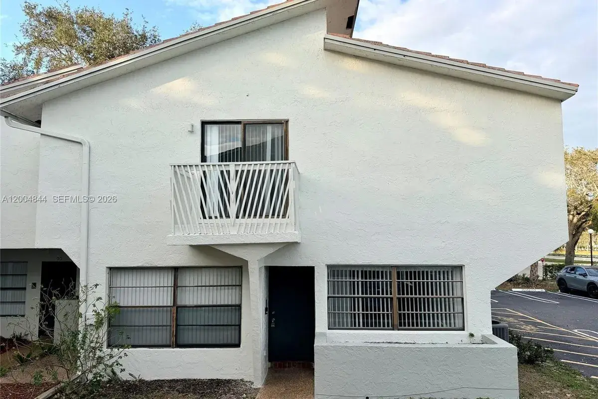 2580 Coral Springs Dr # 2580, Coral Springs FL 33065