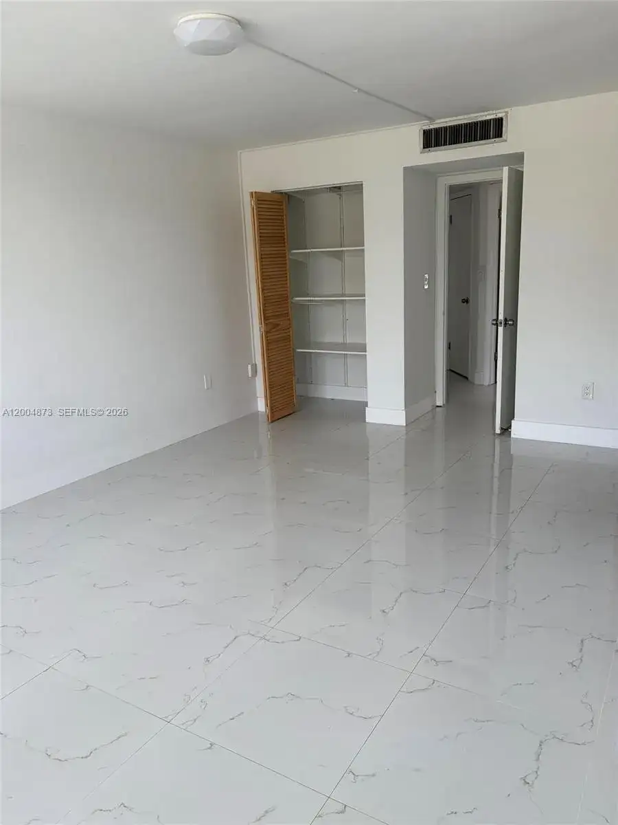1401 NE 191st St # D201, Miami FL 33179 photo 5