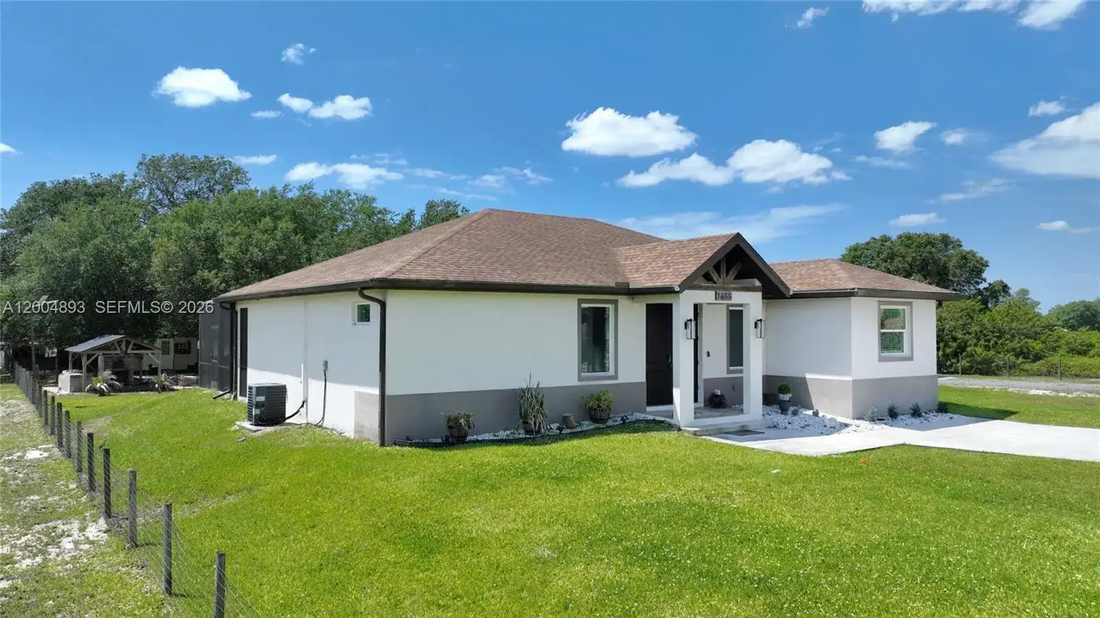 7655 17th Place, La Belle FL 33935 photo 2