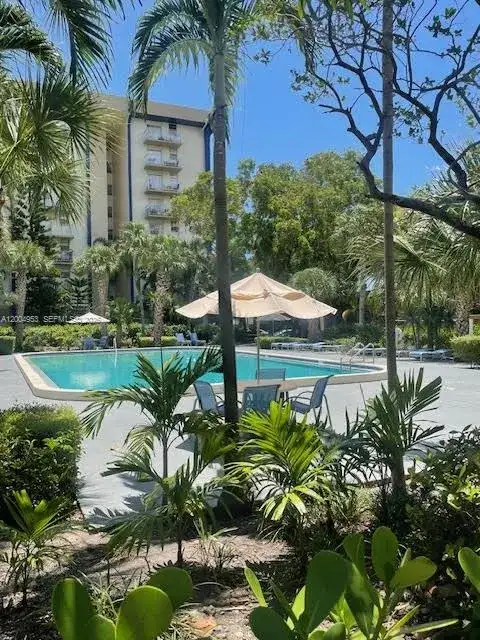 4550 NW 9th St # 803E, Miami FL 33126 photo 4