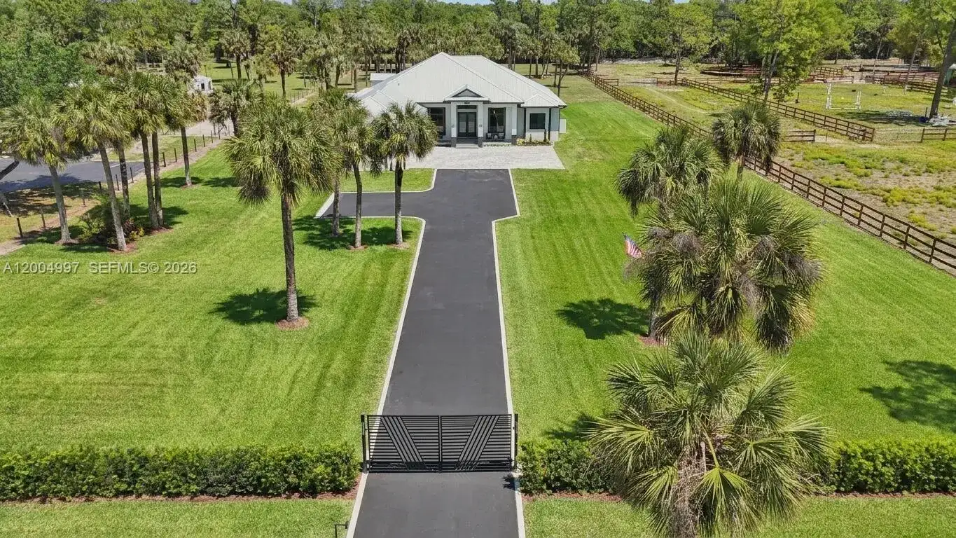 360 13th St SW, Naples FL 34117 photo 5
