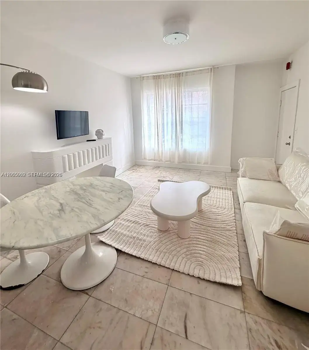 1 bedroom 1 bath Residential for sale at 801 8th St # 104, Miami Beach FL 33139