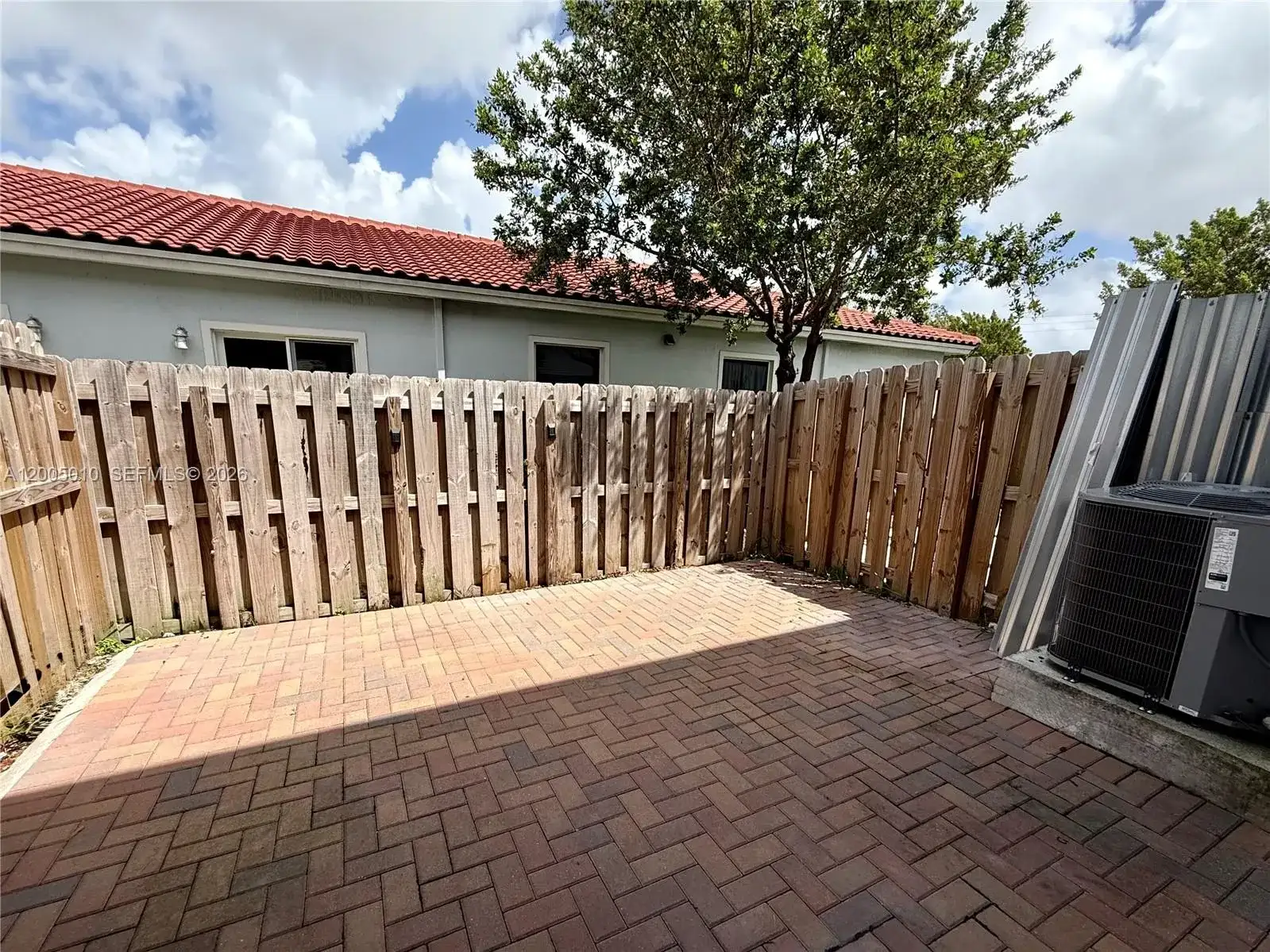 529 NE 1st Dr, Florida City FL 33034 photo 5