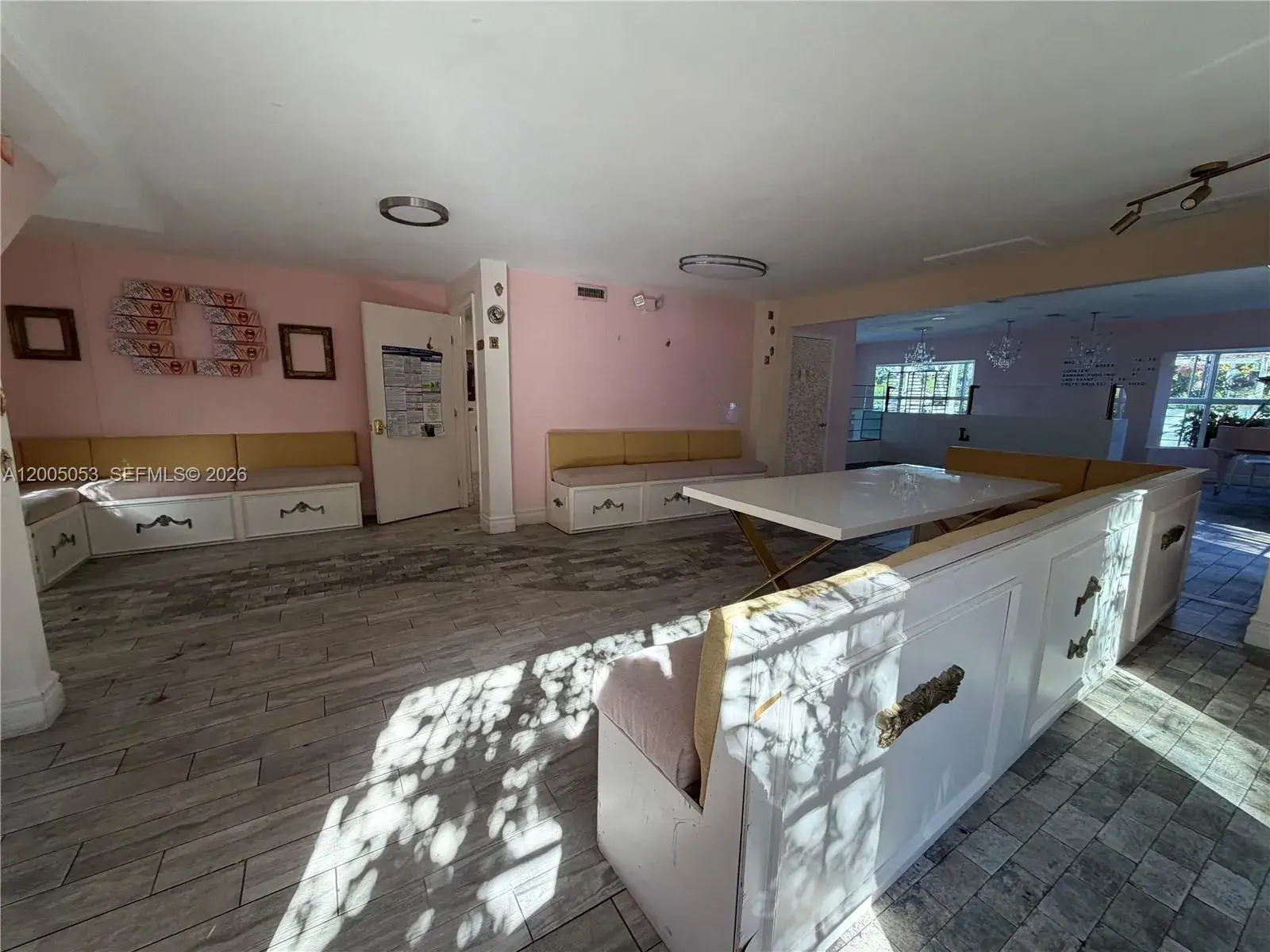 17840 W Dixie Hwy, North Miami Beach FL 33160