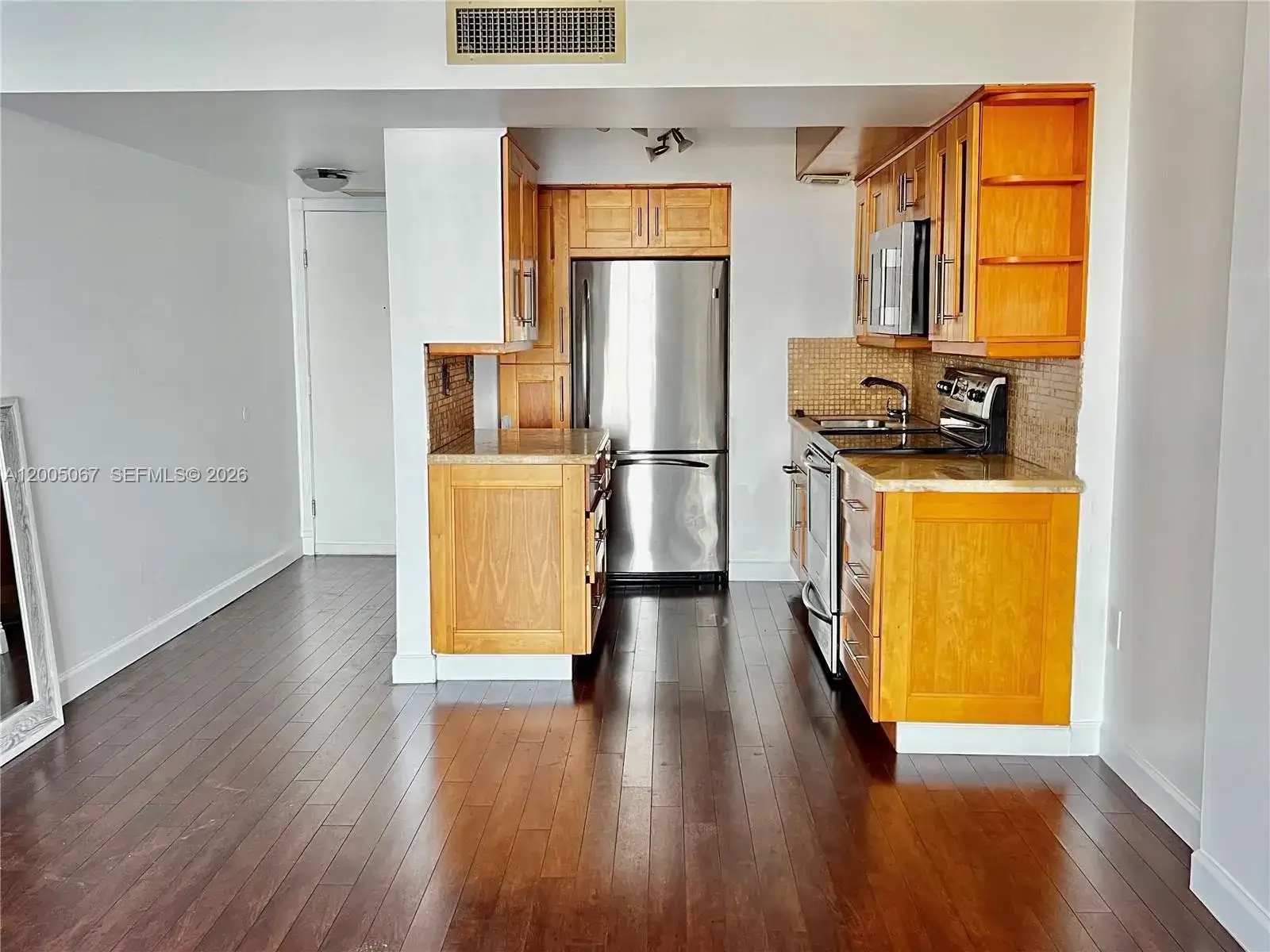 2841 NE 163rd St # 1007, North Miami Beach FL 33160 photo 4