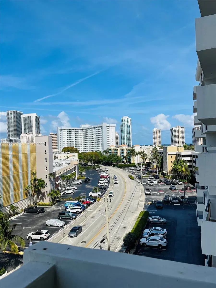 401 Golden Isles Dr # 716, Hallandale Beach FL 33009