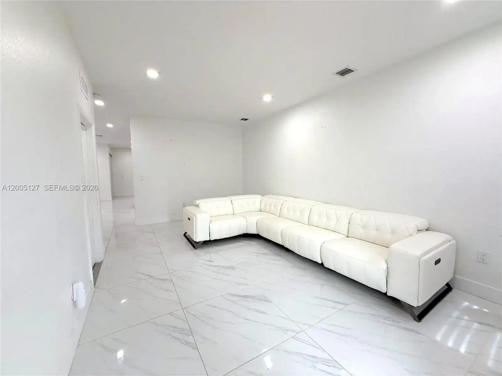 758 NE 34th Ave # 758, Homestead FL 33033 photo 2