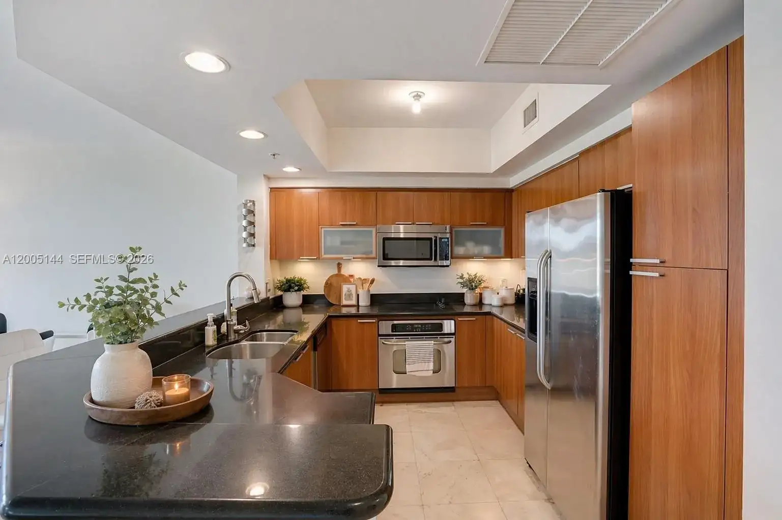 15051 Royal Oaks Ln # 503, North Miami FL 33181 photo 2